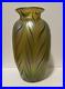 1980-ORIENT-FLUME-Studio-Art-Glass-Vase-Iridescent-Pulled-Feather-Signed-8-01-spgq