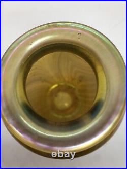 1984 Signed Robert Eickholt Art Glass Vase Iridescent Pulled Feather Design 6.5