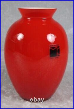 Carlo Moretti Red White Glass Cased Vase 4-5/8 in Tall Murano Italy Signed Label