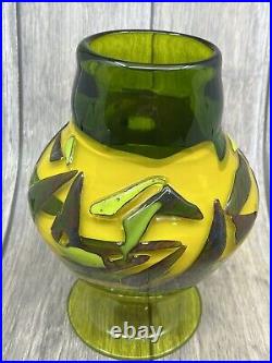 Dutch Schulze Hand Blown Art Glass Vase 10 Green shard vase Signed #907, 2001