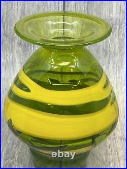 Dutch Schulze Hand Blown Art Glass Vase 10 Green shard vase Signed #907, 2001