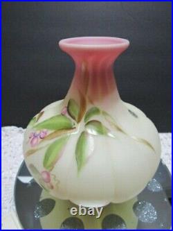 Fenton Art Glass 2008 Burmese Melon Vase Signed D. Robinson