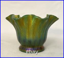 Lundberg Studios Art Glass Green Iridescent 4.5 Fluted Vase. Signed & Mint