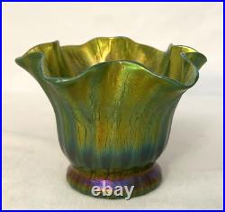 Lundberg Studios Art Glass Green Iridescent 4.5 Fluted Vase. Signed & Mint