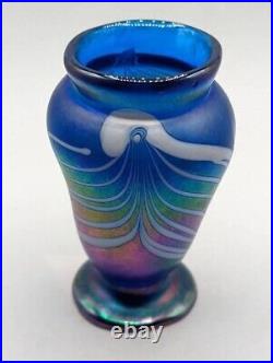 MCM Signed Joe Piasecki Iridescent Multicolored Pulled Feather Art Glass Vase