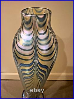 Orient & Flume Art Glass Vase Iridescent Pulled Feather 16 Signed 1985 A39