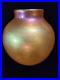 RARE-GOLD-ORIENT-FLUME-Studio-Art-Glass-Vase-IRIDESCENT-Signed-number-HOWELL-01-hmkn
