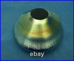 Robert Eickholt Hand Blown Gold Leaf Iridescent Art Glass Vase 1985 Signed