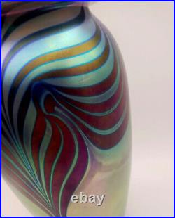 Robert Eickholt Signed Iridescent Pulled Feather Colorful Art Glass Vase 9 Rare