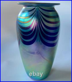 Robert Eickholt Signed Iridescent Pulled Feather Colorful Art Glass Vase Rare 9