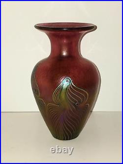 Robert Held Pulled Feather Iridescent Hand Blown Art Glass Vase Signed 7 3/4