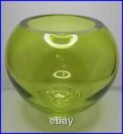 Signed Buxton & Kevin Kutch Pear Green Large King Tut Glass Vase 9x9