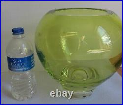 Signed Buxton & Kevin Kutch Pear Green Large King Tut Glass Vase 9x9