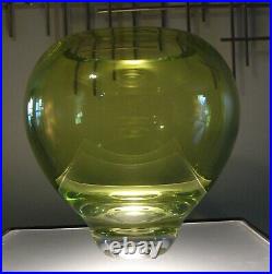 Signed Buxton & Kevin Kutch Pear Green Large King Tut Glass Vase 9x9