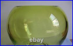 Signed Buxton & Kevin Kutch Pear Green Large King Tut Glass Vase 9x9