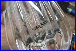 Signed Kosta Boda 48027 Art Glass Vase 8 by 4.5