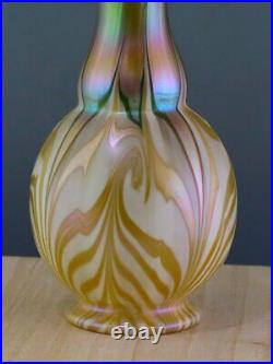 Signed Quezal M32 Tri-Colored Art Glass Vase Iridescent Pulled Feather Décor