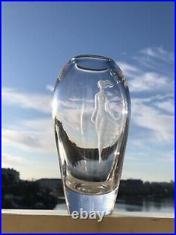Signed VICKE LINDSTRAND KOSTA BODA Vase Etched Lady Rounded Clear Glass, 1950's