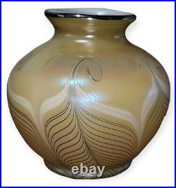 TODD PHILLIPS Signed Hand-blown Glass Vase Iridescent Pulled Design 7.5 AMAZING