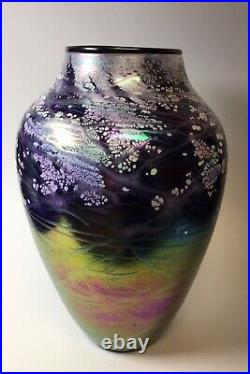 Tom Stoenner Luster Iridescent Art Glass Vase 1999 Signed 10.5 Tall