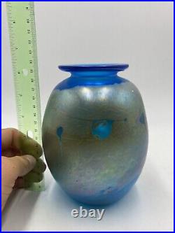 VTG Signed Aurene Iridescent Swirls Blue Luster Art Glass 6.5 Vase Eickholt
