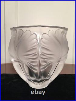Vintage Signed LALIQUE Frosted Crystal Glass 7.5 NOAILLES Palm Leaf Frond Vase