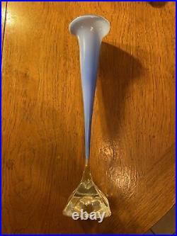 Willsea O'Brien Signed Art Glass Trumpet Vase 15